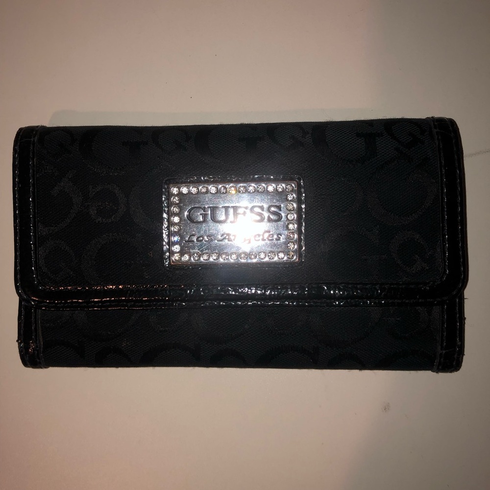 Guess Wallet - Picture 2 of 5